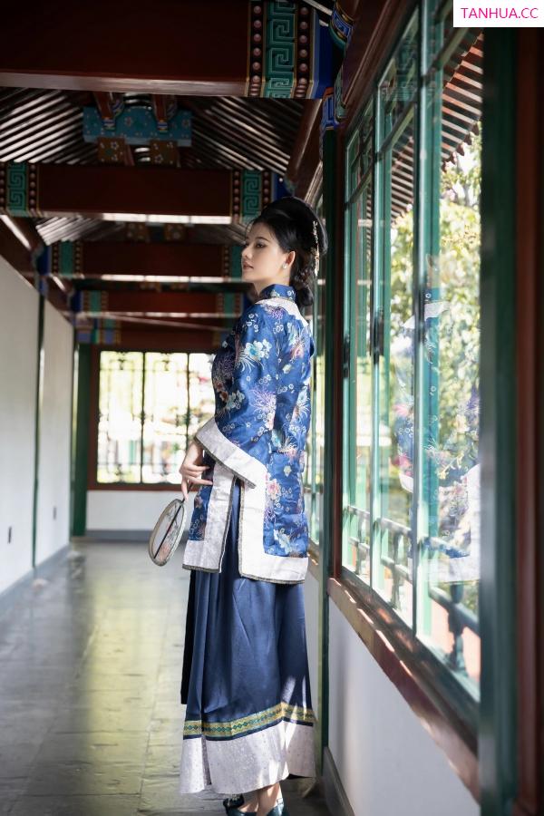就是阿朱啊  [XiuRen]高清写真图 2023.03.10 No.6398 就是阿朱啊 宫廷服饰第2张图片